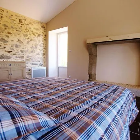 Sleeps 8 Pool Wifi * Avrillé