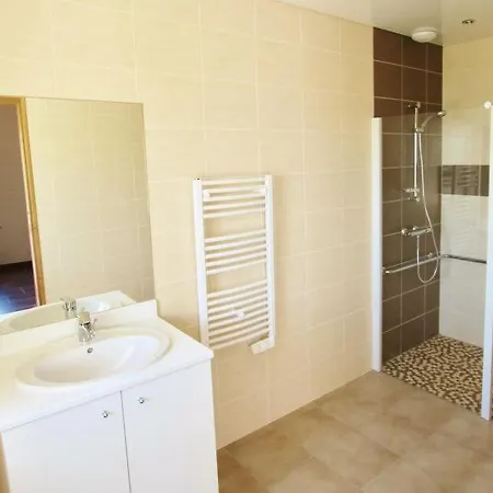 Sleeps 8 Pool Wifi Hébergement de vacances